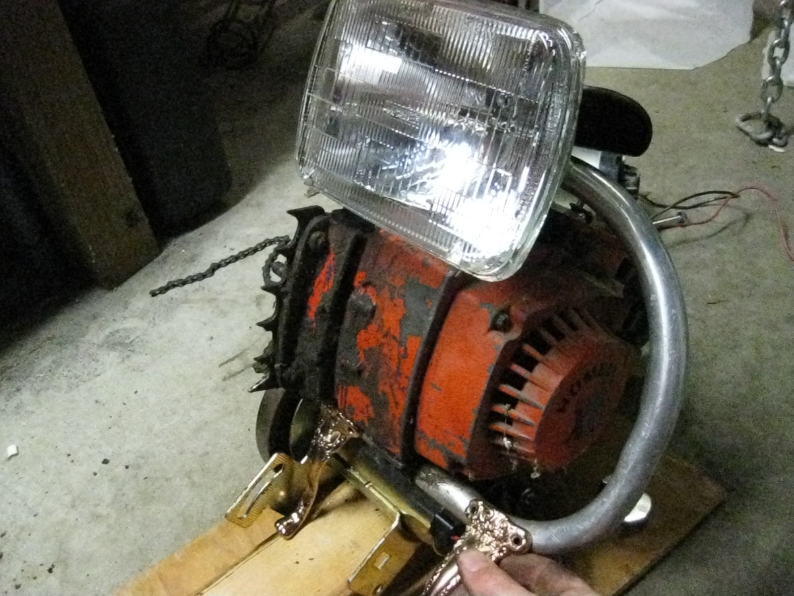 chainsaw engine light 042.jpg