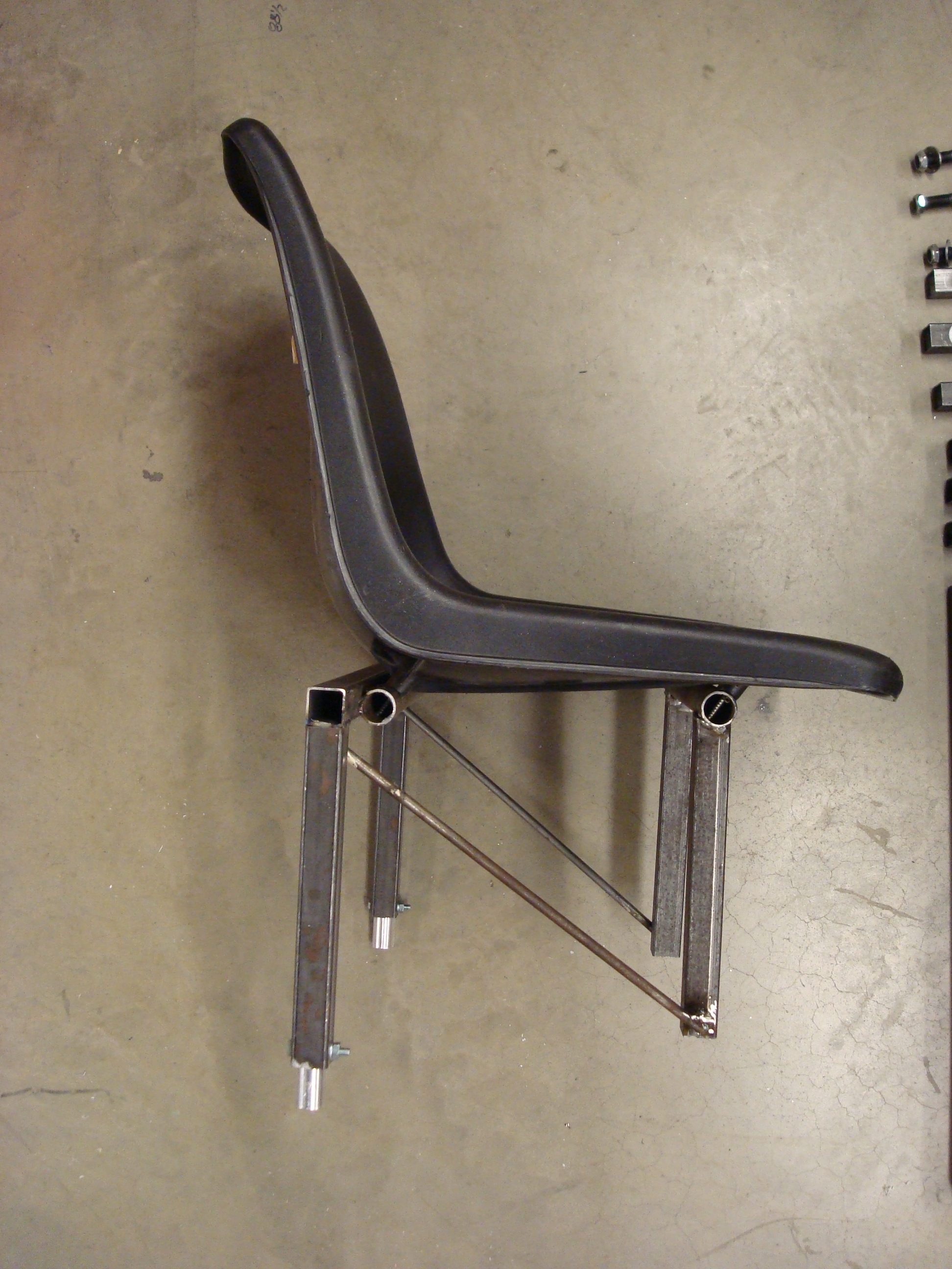 chair1.JPG