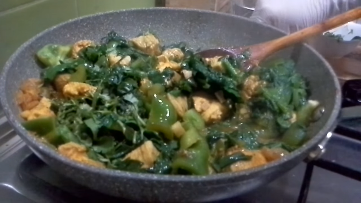 chicken bell pepper n spinach 4.png