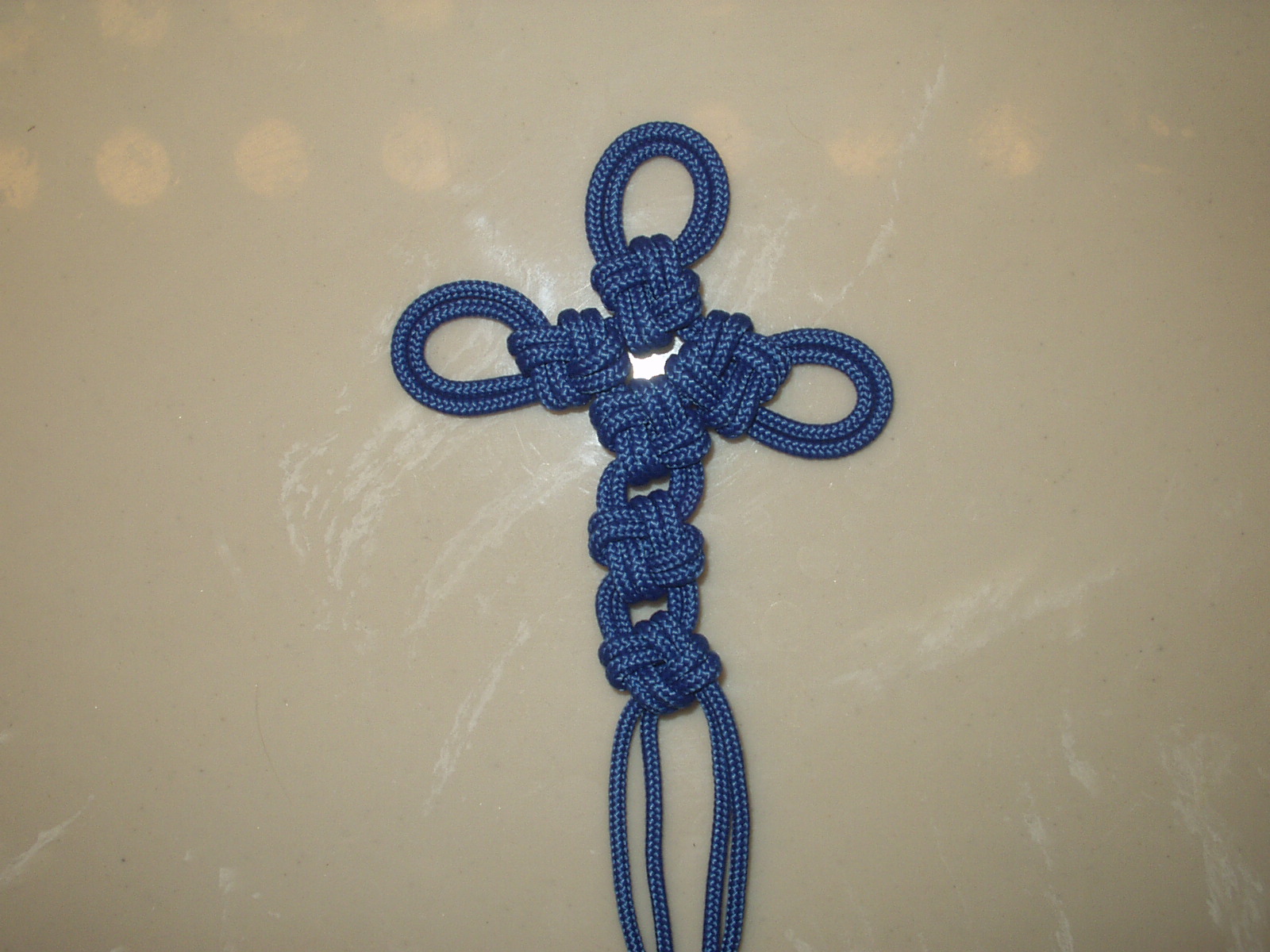 chinese crown knot cross 002.JPG