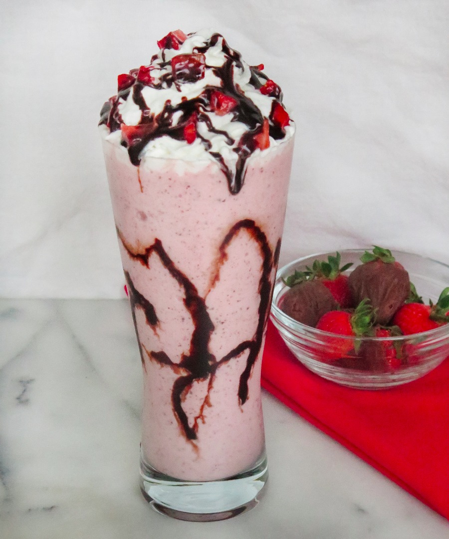 choco strawberry frappe-9.jpg