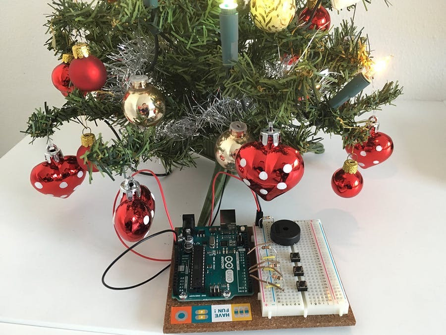 christmas-arduino_E7UIZMG6NF.jpg