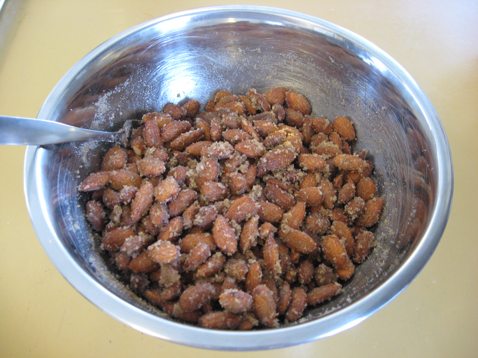 cinnamon roasted almonds 022.jpg