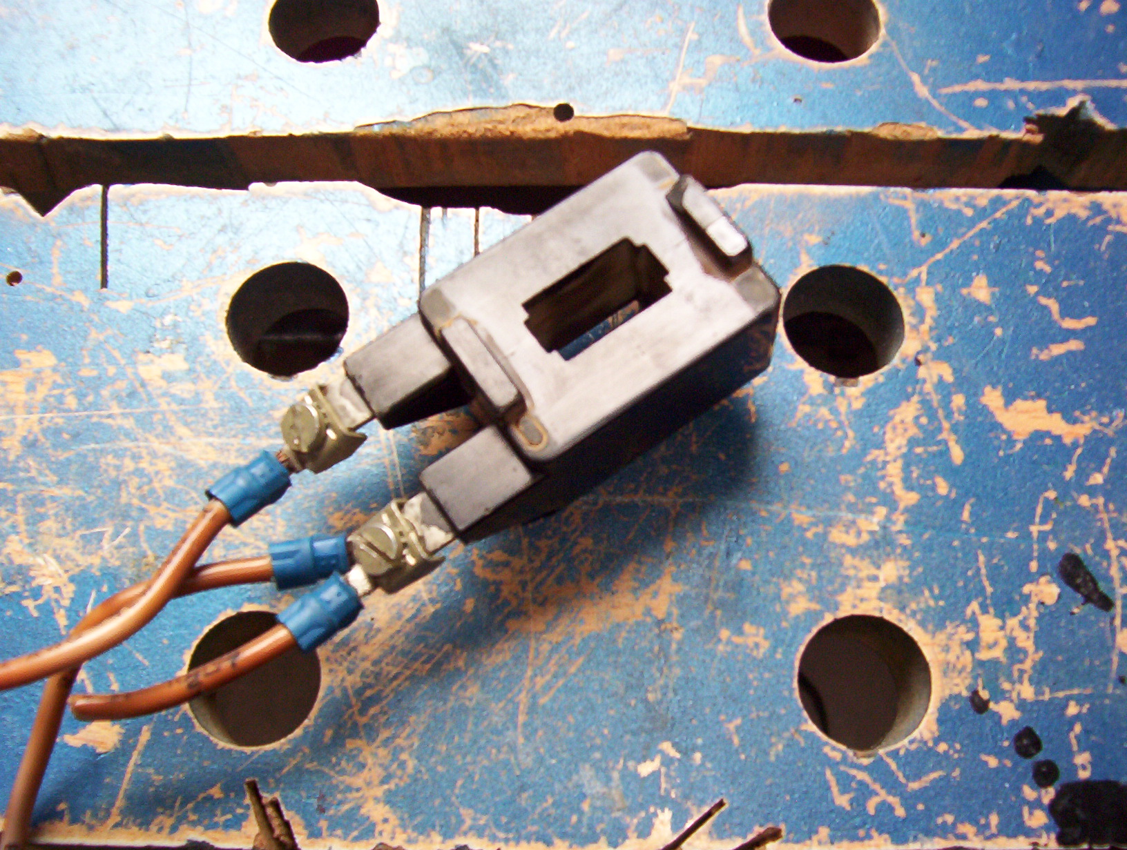 circuit breaker coil 1.JPG