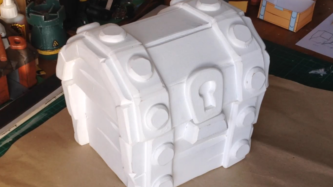 clash-royale-chest-white-primer.jpg