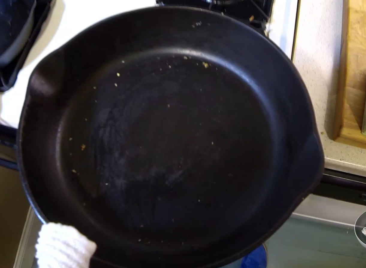 clean-cast-iron-final.mp4 2014-04-02 17-57-03 2014-04-02 17-57-05.jpg