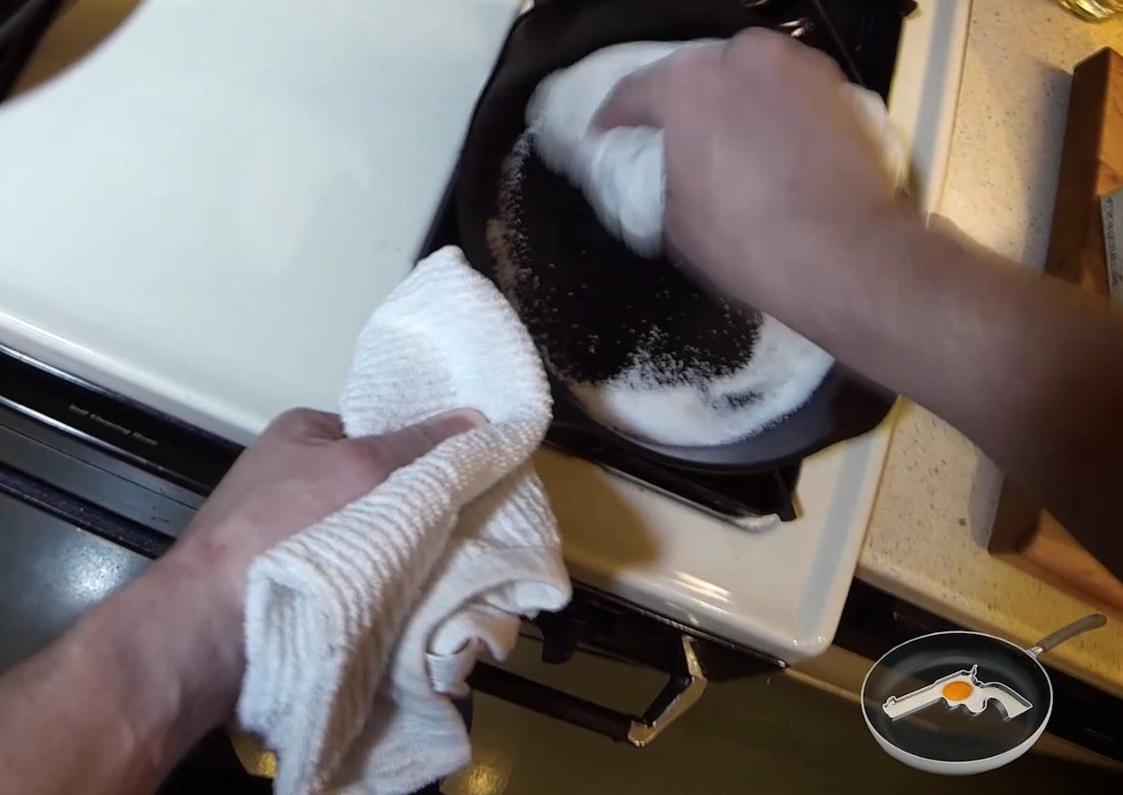 clean-cast-iron-final.mp4 2014-04-02 18-00-14 2014-04-02 18-00-16.jpg