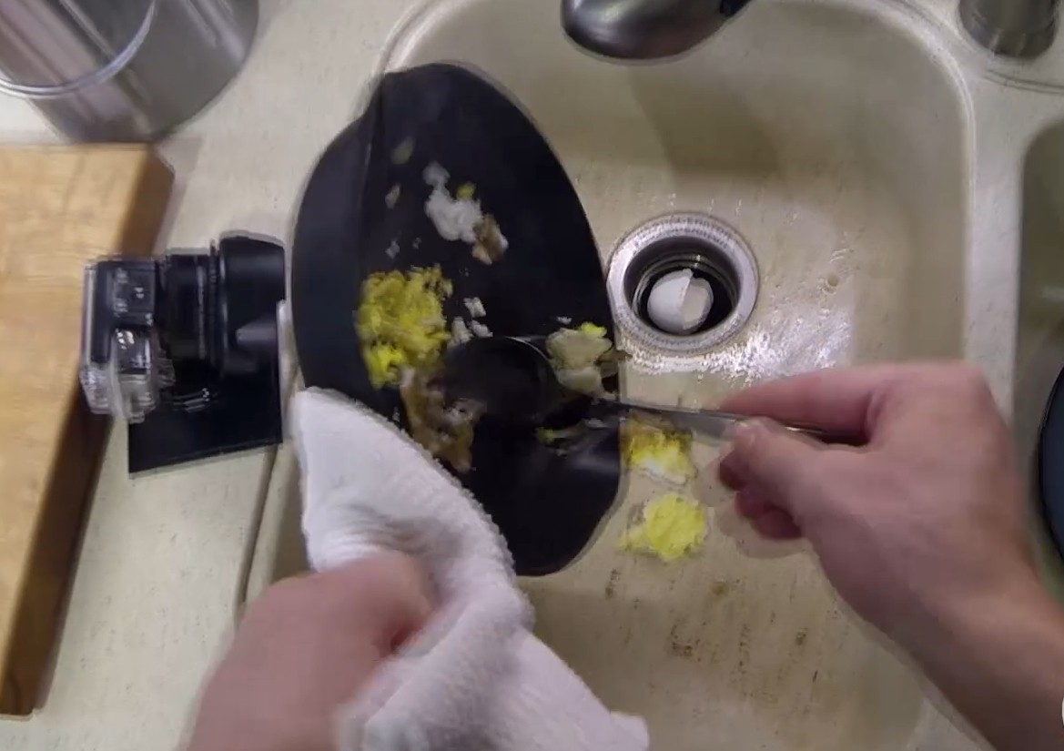 clean-cast-iron-final.mp4 2014-04-02 18-13-49 2014-04-02 18-14-10.jpg