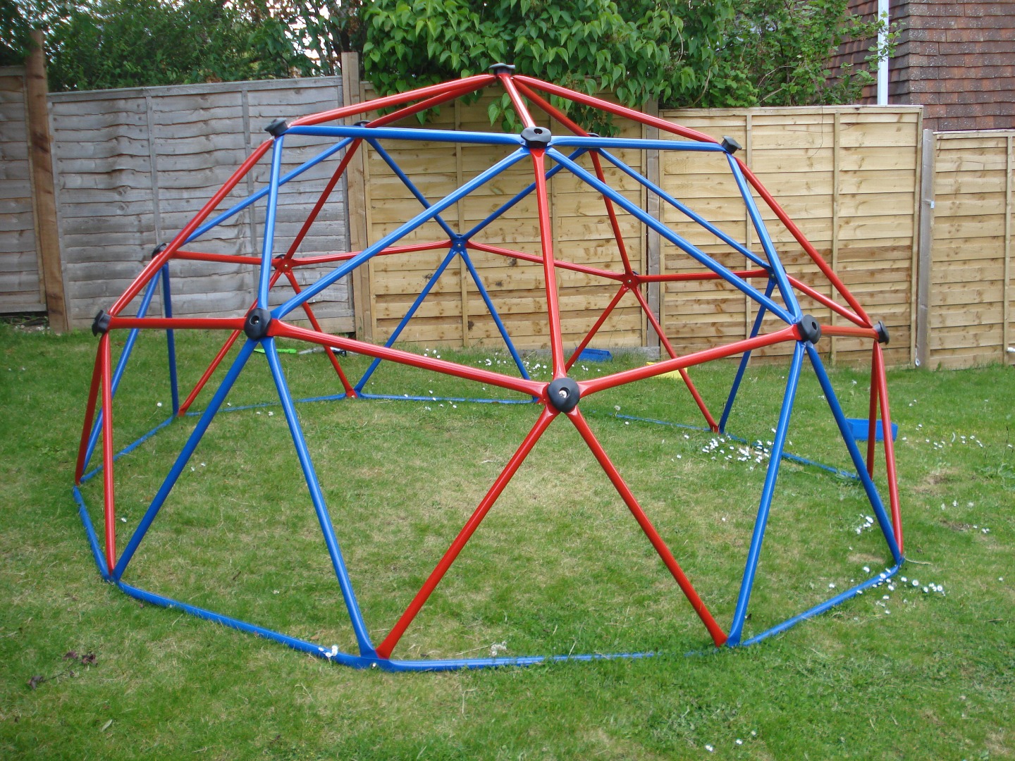 climbing-frame.JPG