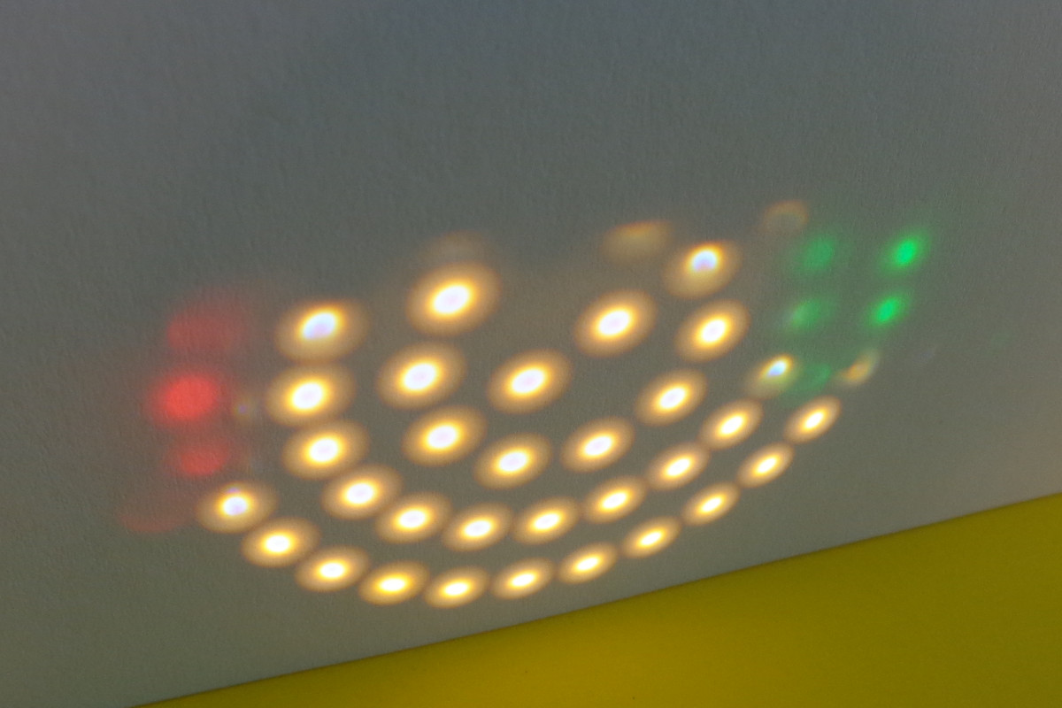 colander_lamp_patter_with_colors_-_openproducts.jpg