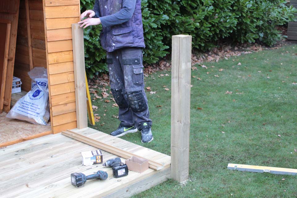 constructing_the_decking_step_4.jpg