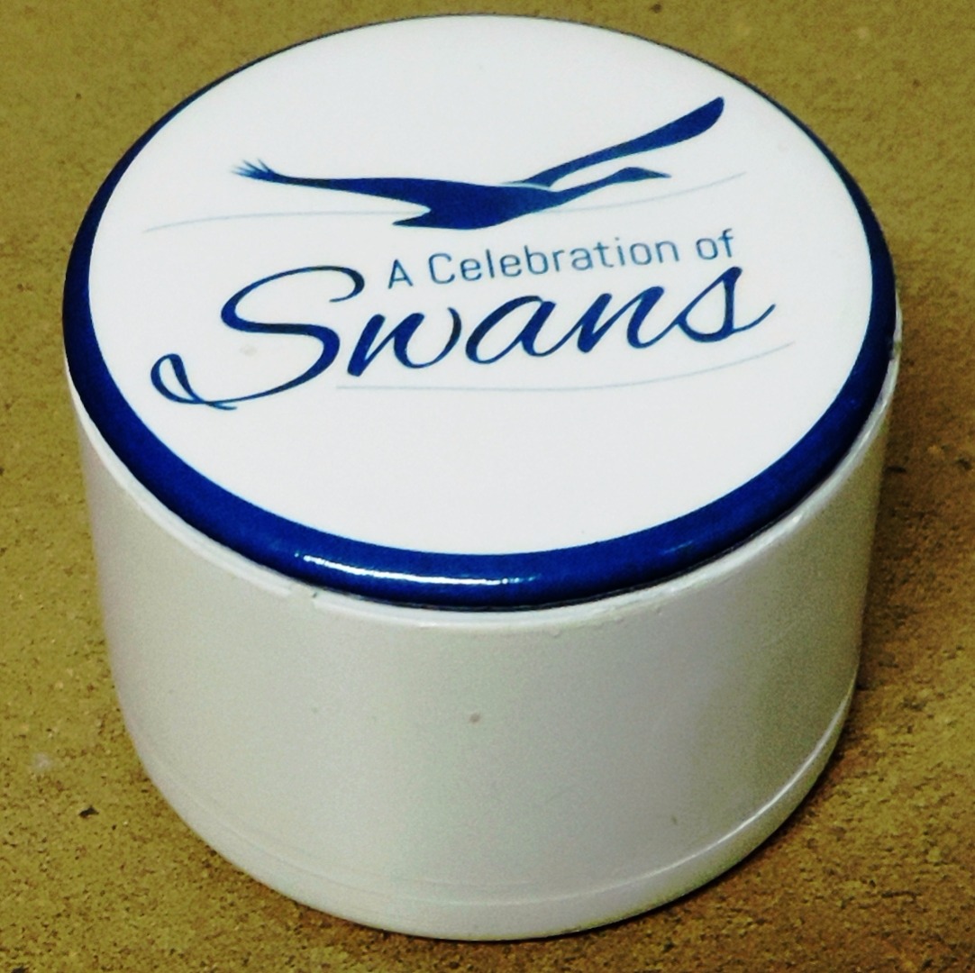 container w badge swan.JPG