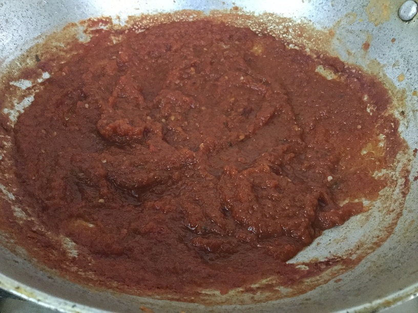 cooked pizza sauce.jpg