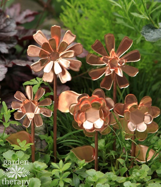 copper-garden-art-flowers-diy-project-idea-a5.jpg