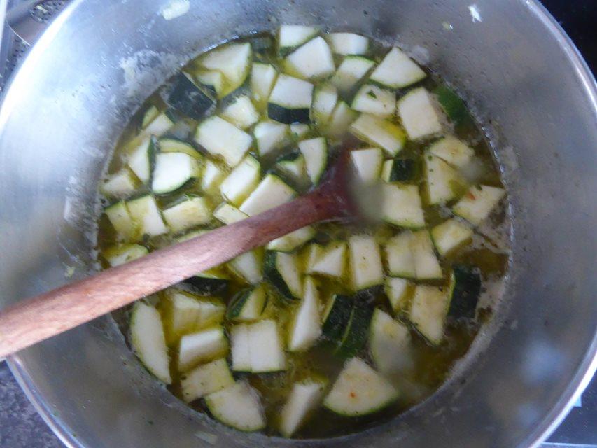 courgette and fennel soup add courgette.JPG