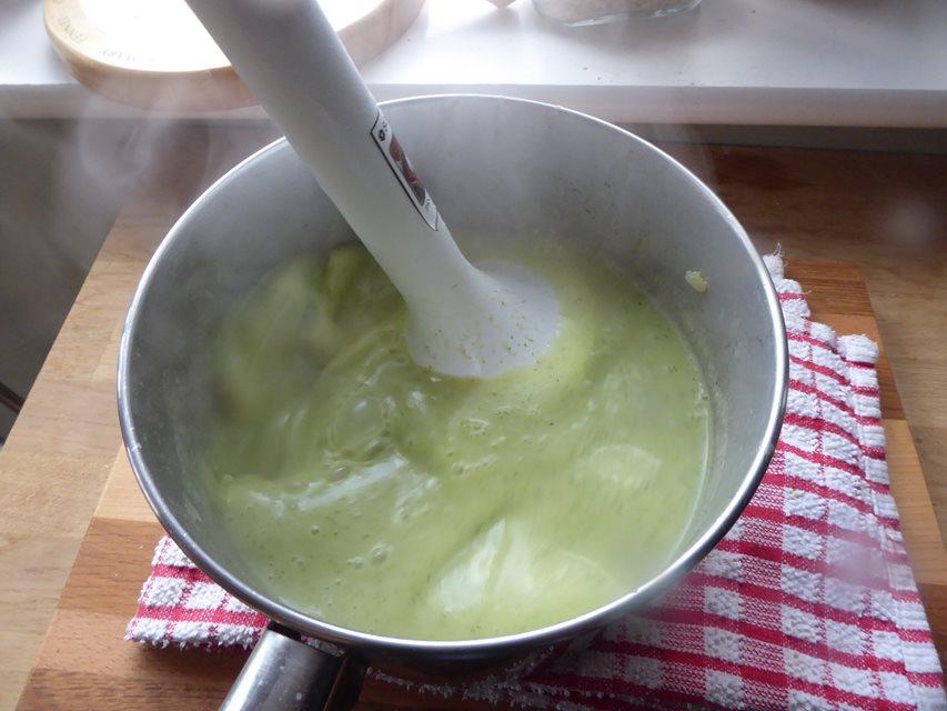 courgette and fennel soup liquidise.JPG