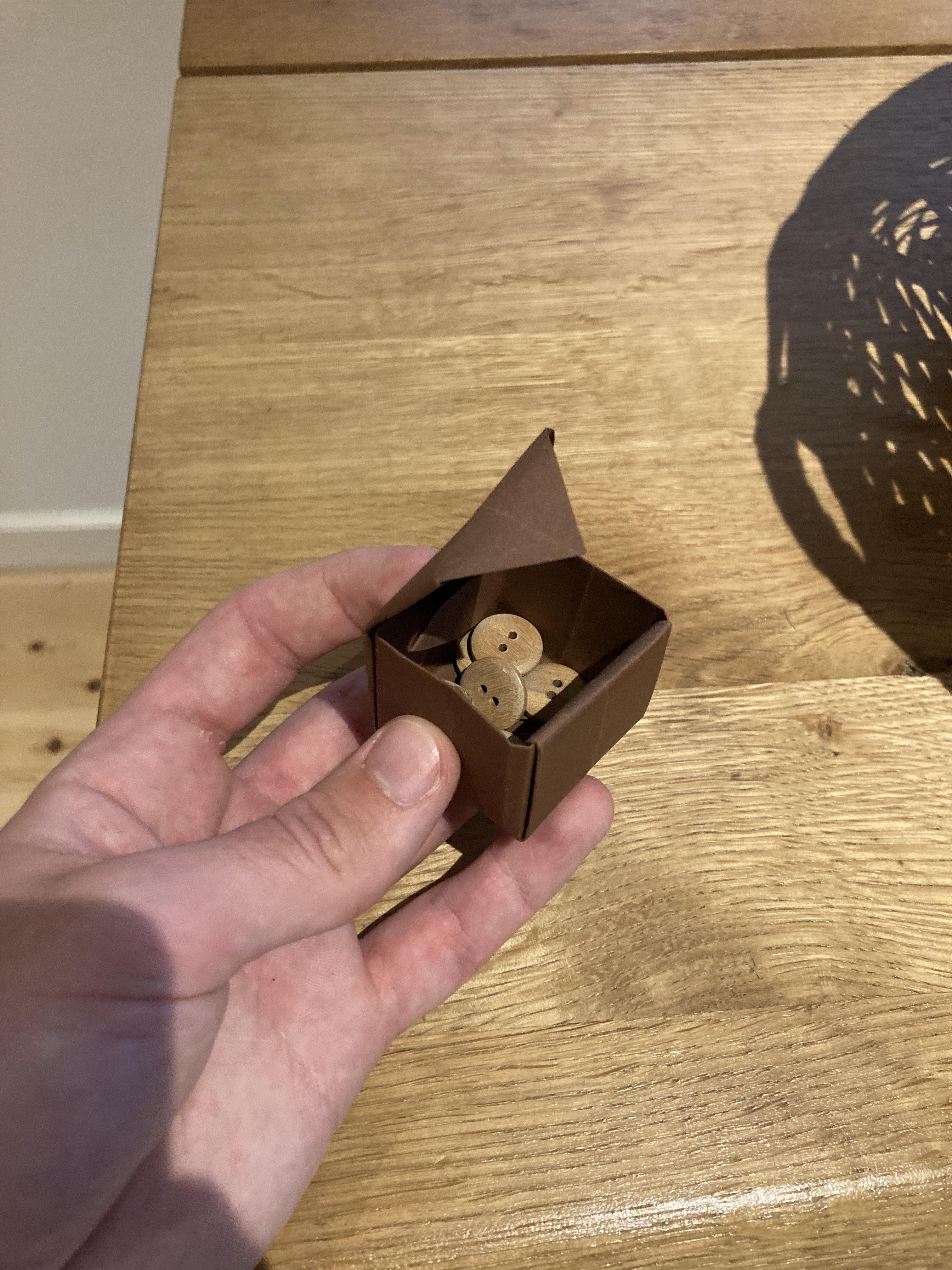 create small origami box.jpg