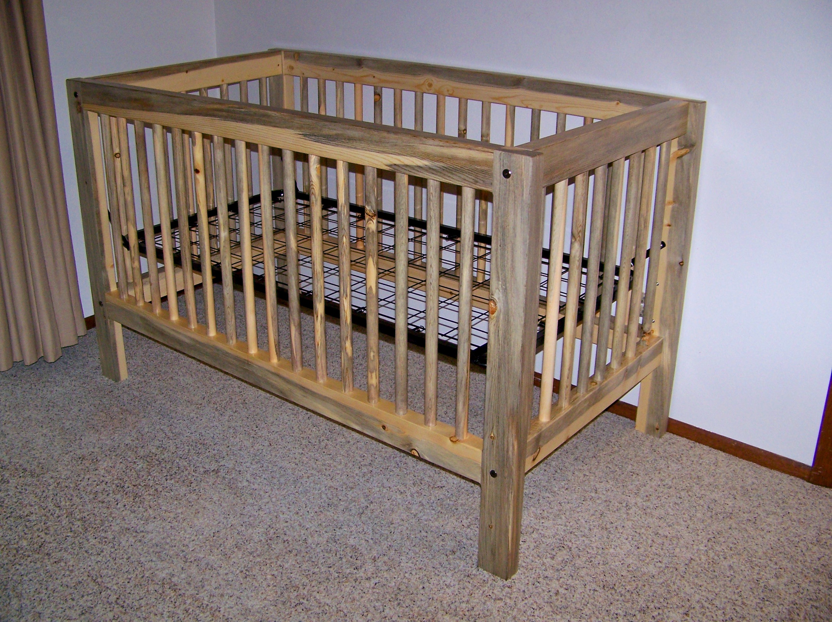 crib1.jpg