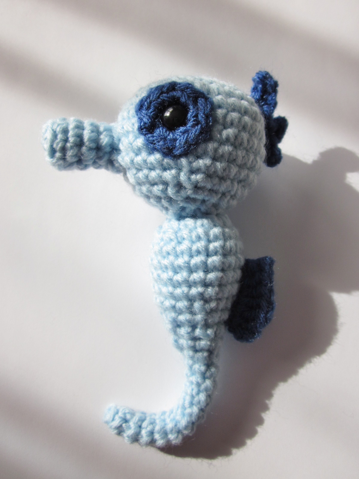 crochet_seahorse2.JPG