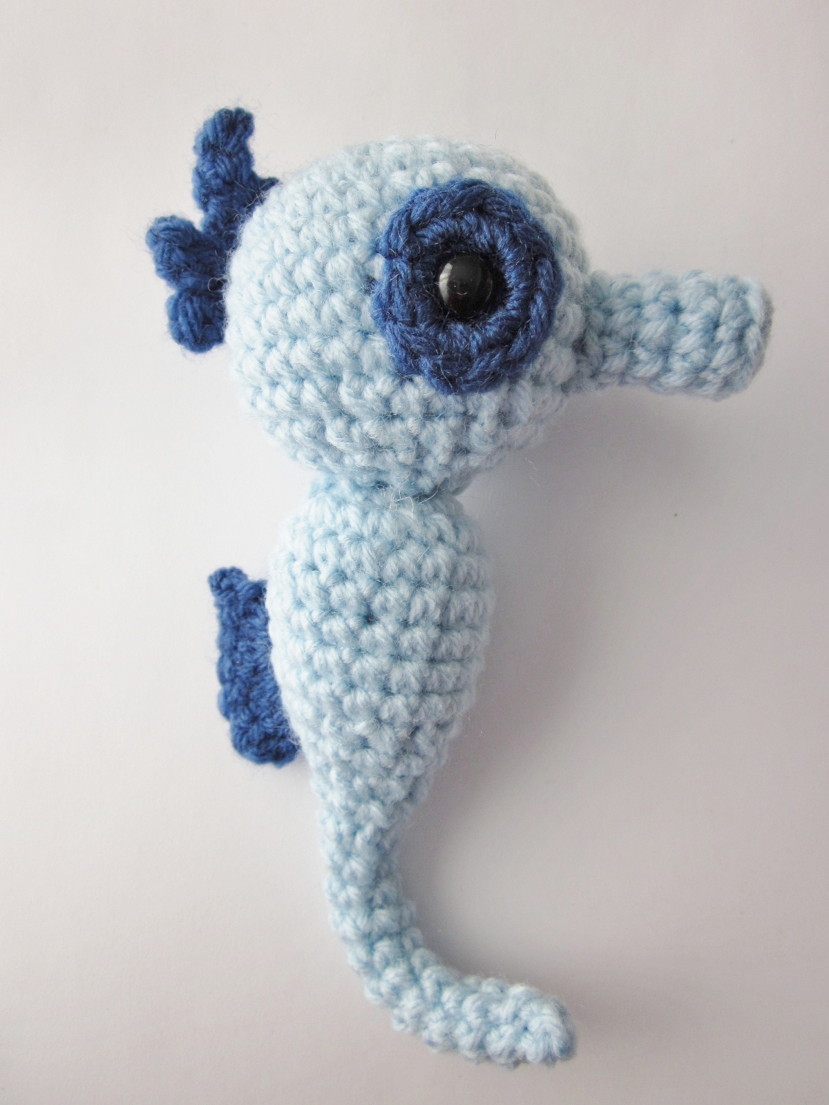 crochet_seahorse3.JPG