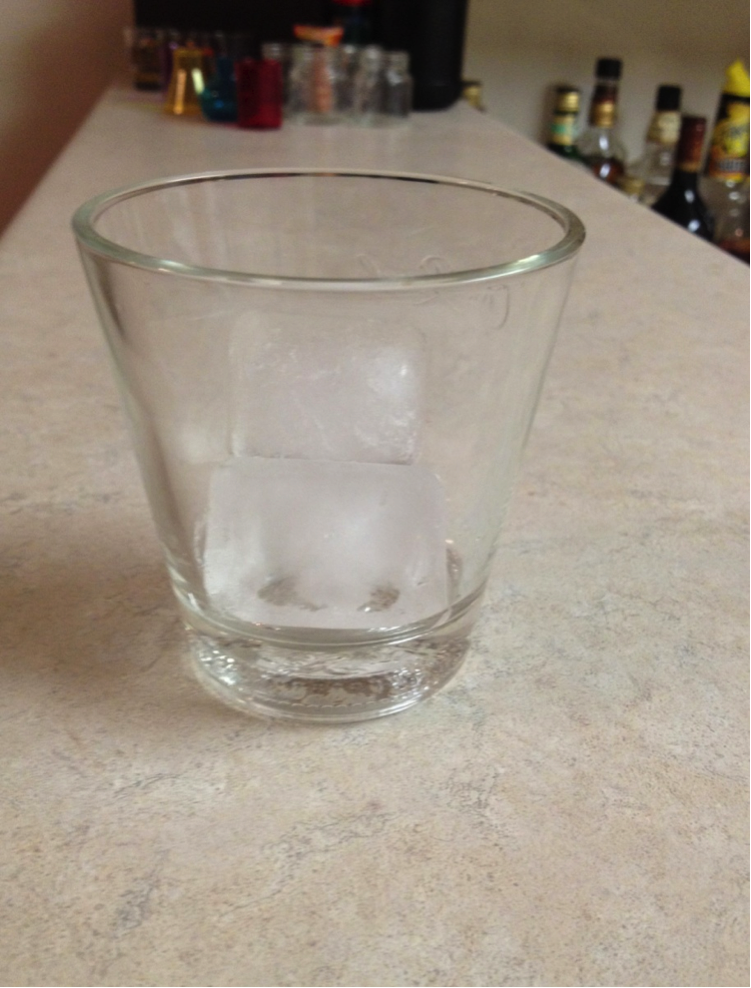 cup with ice.png