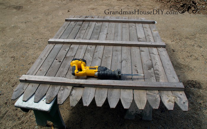 cut-privacy-fence-into-room-divider.jpg