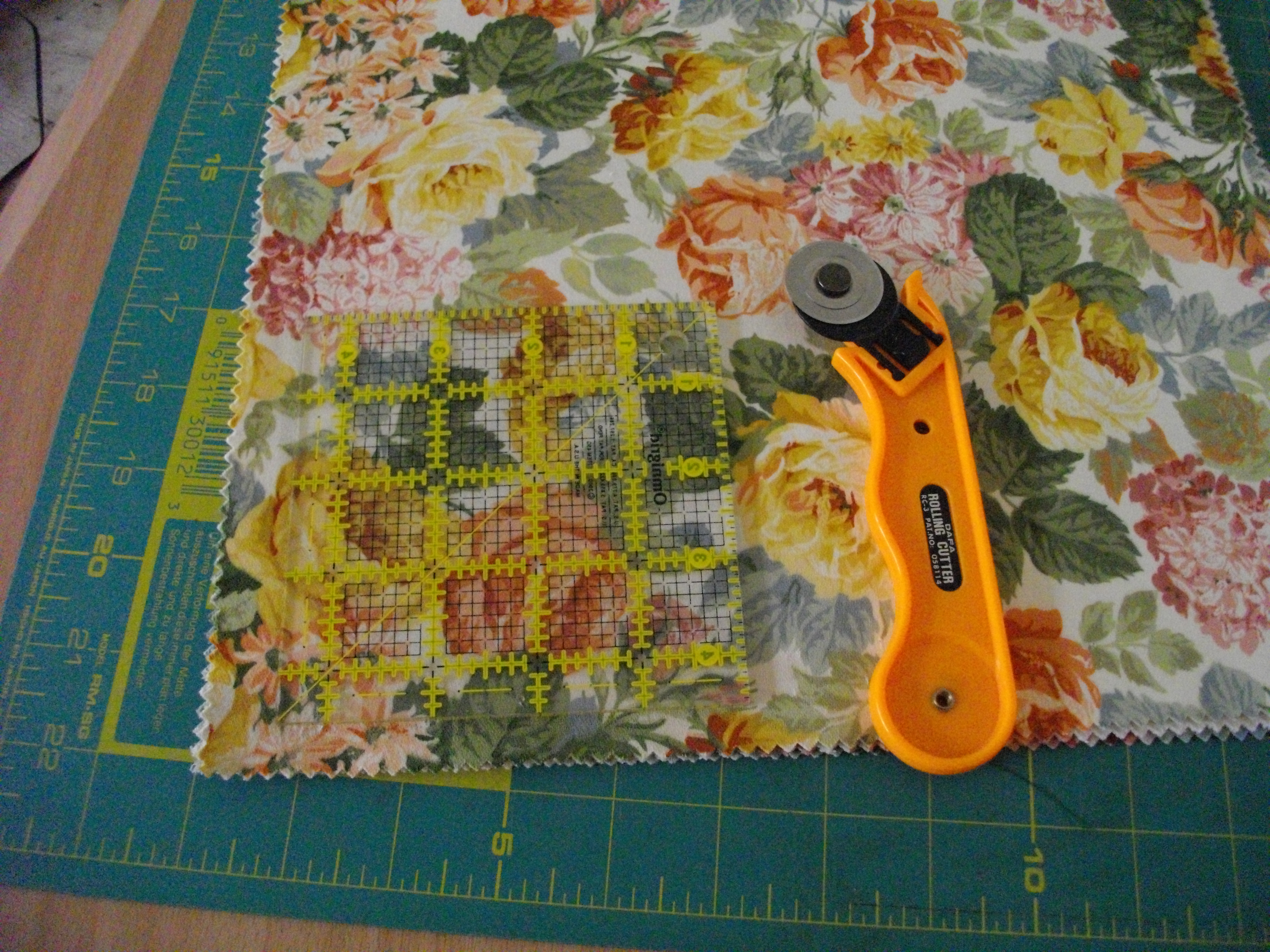 cutter and quilter square.JPG