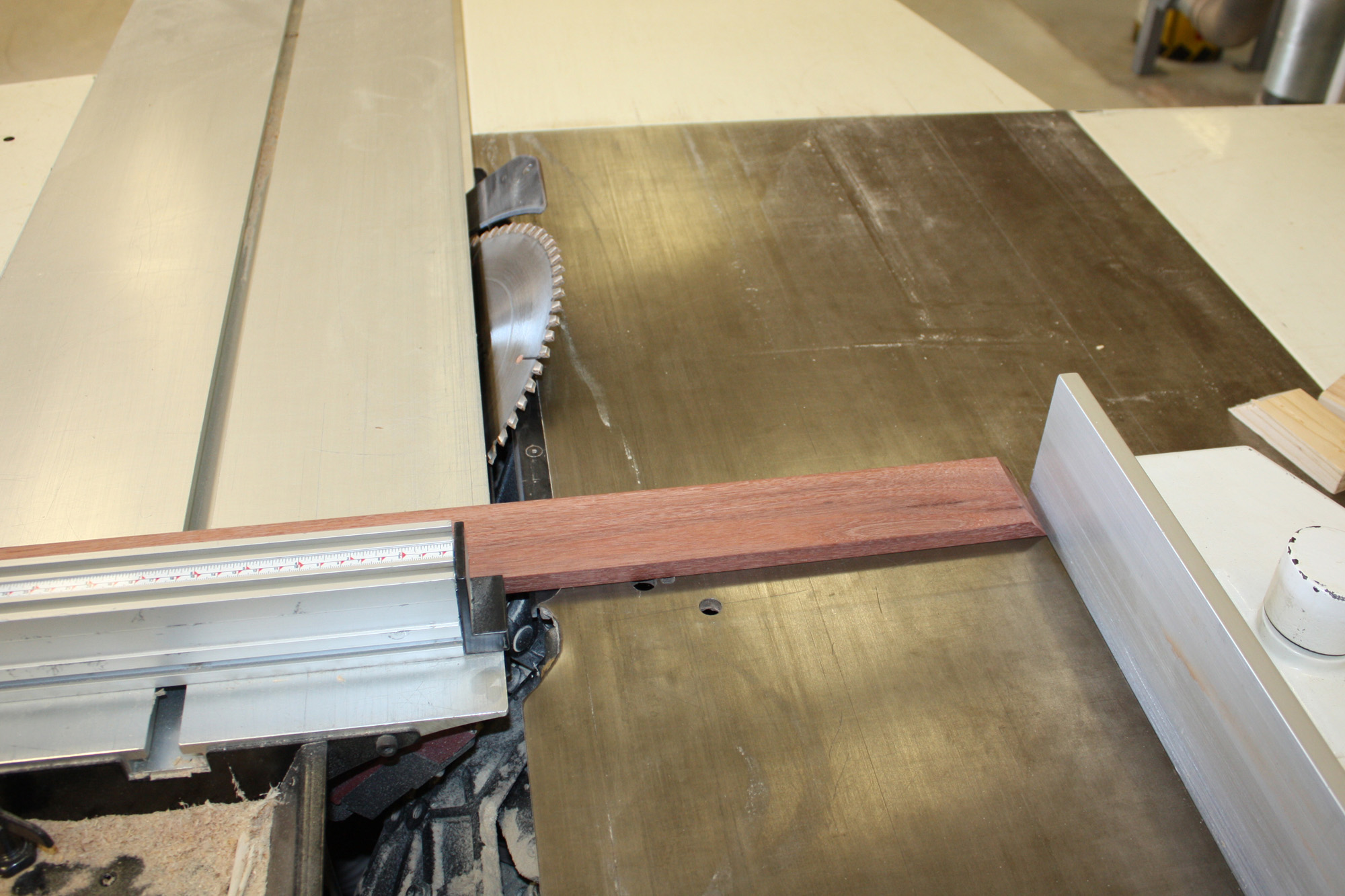 cutting mitres2.jpg