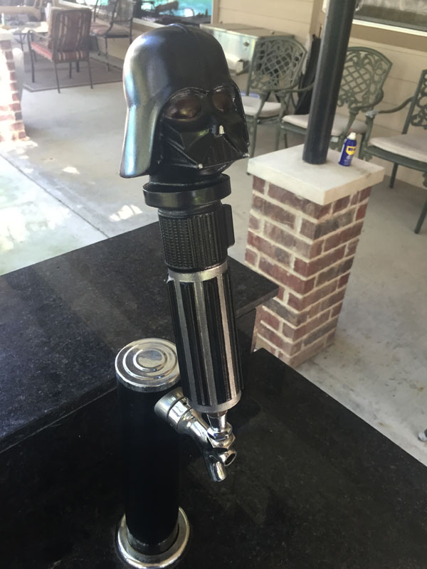 darth_vader_beer_tap_4.jpg