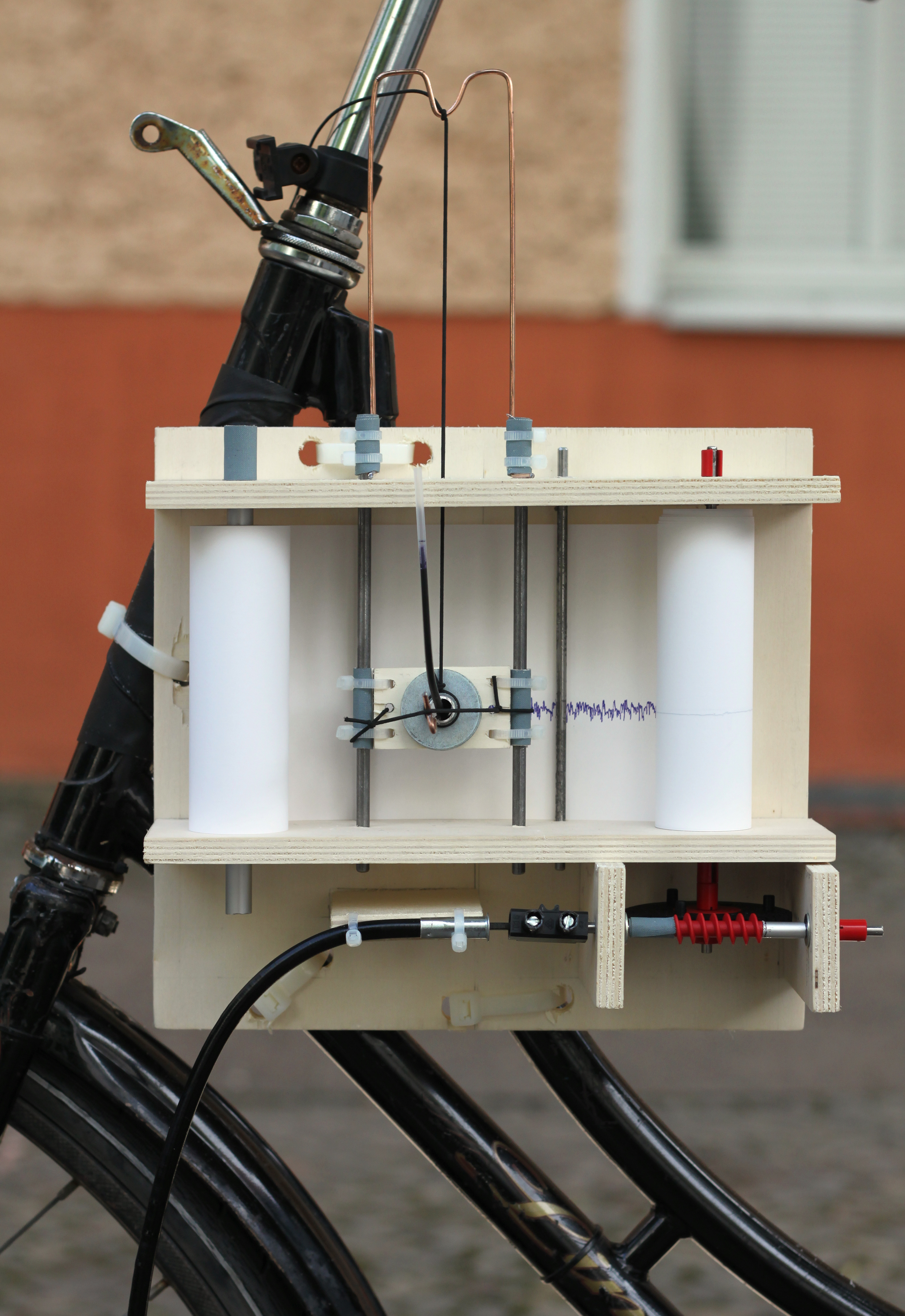 databicycles_seismograph03.jpg