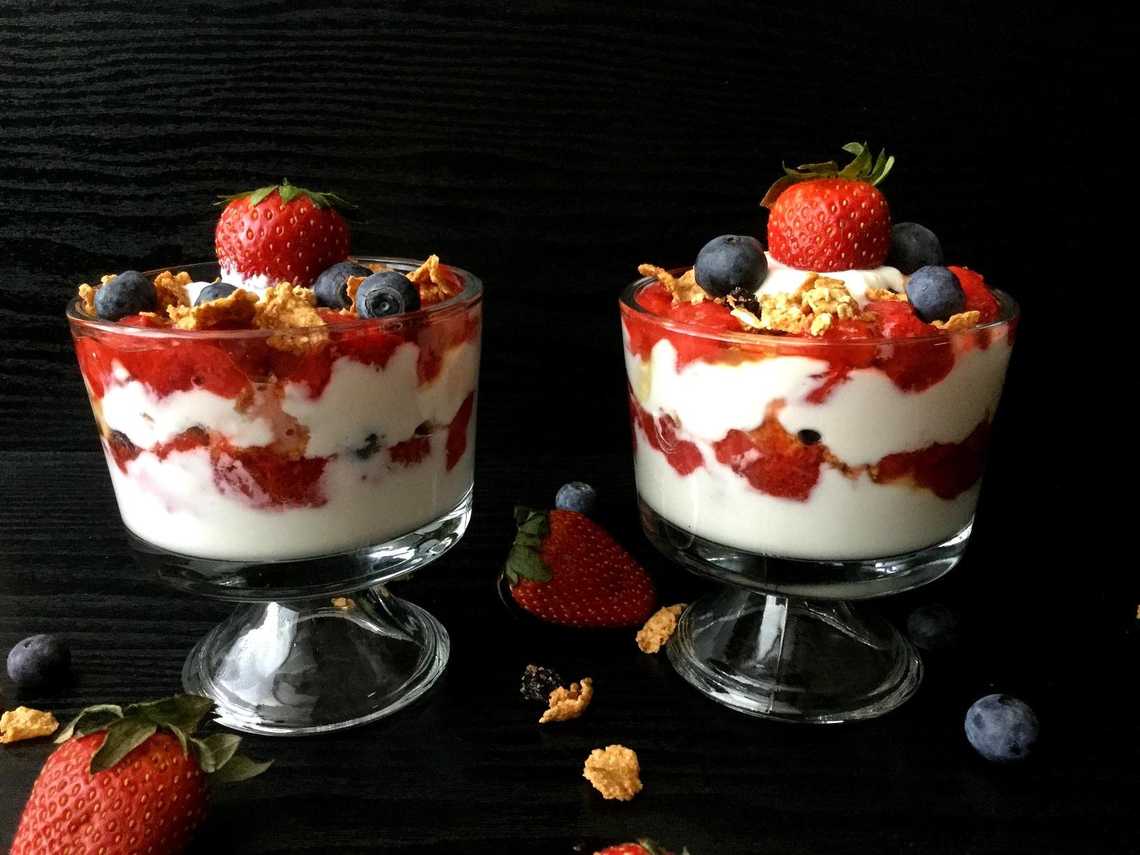 dessert yogurt parfait 2a.jpg