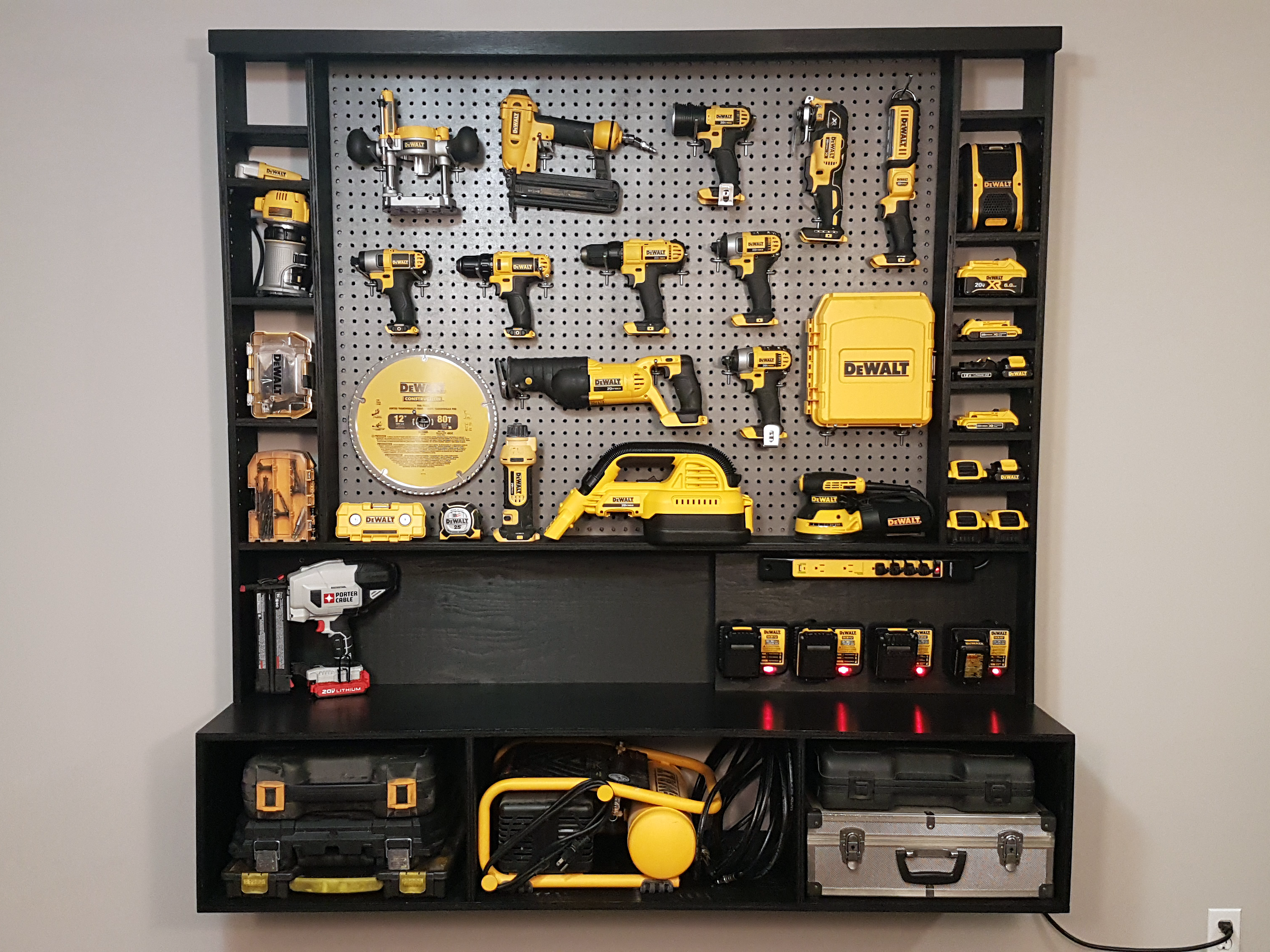 dewalt-tool-storage-organizer-powertools-display.png