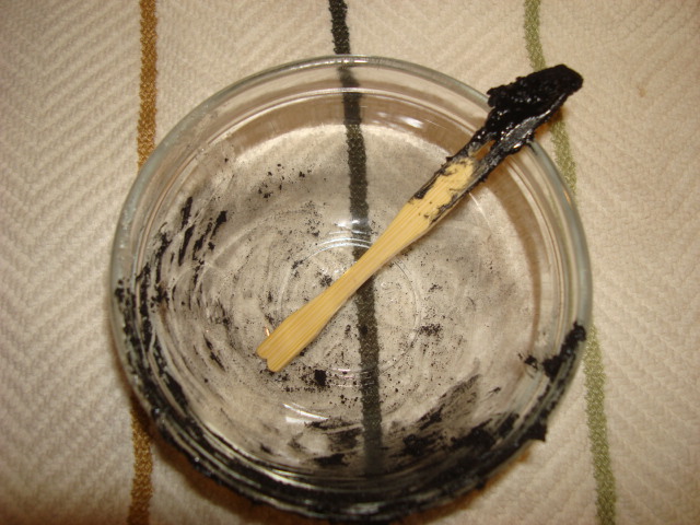 diy eye liner 003.JPG