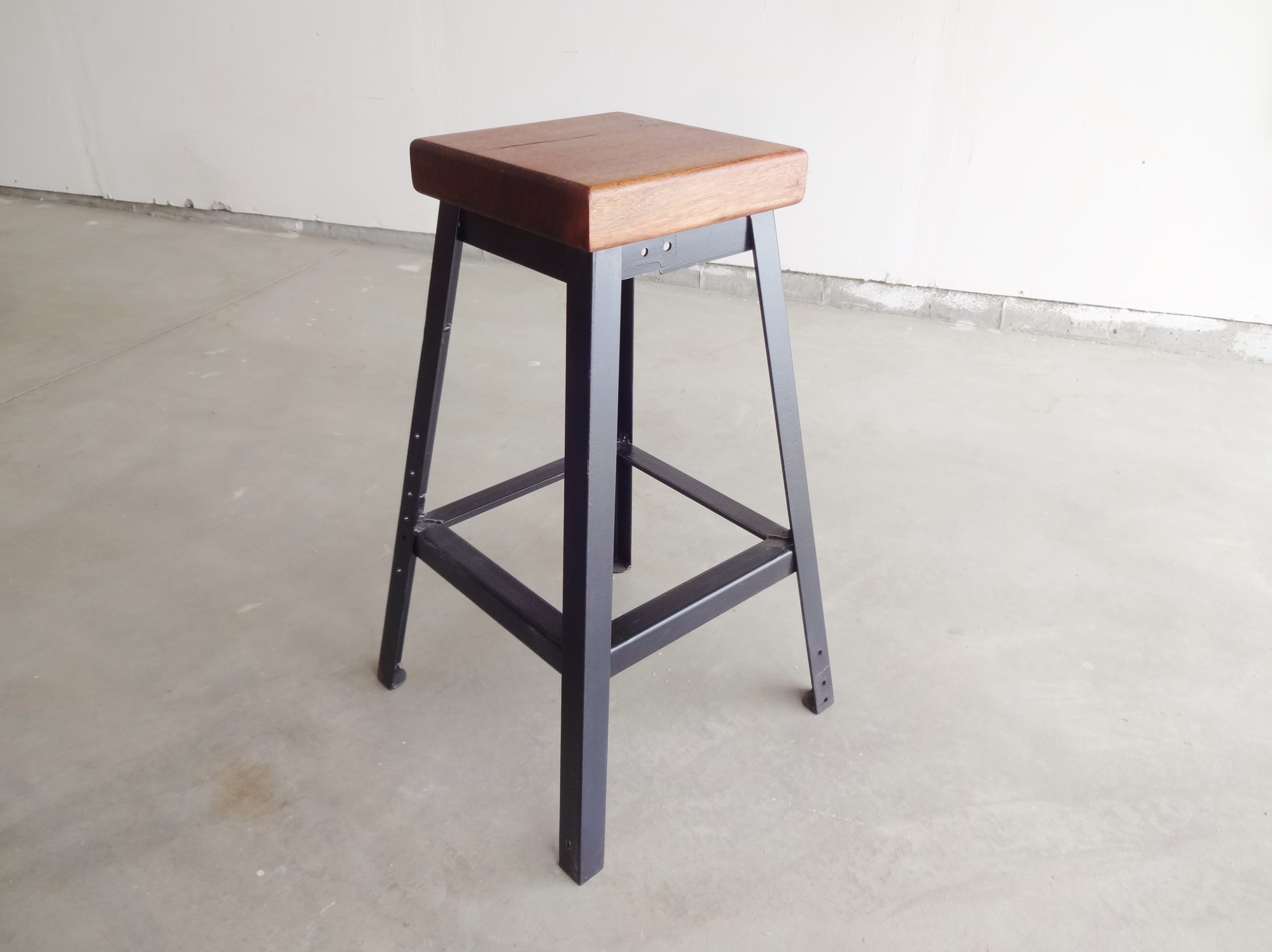 diy welded barstools (50).JPG