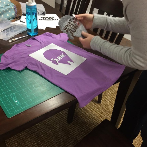 diy-t-shirt-stencil-crafts3.jpg