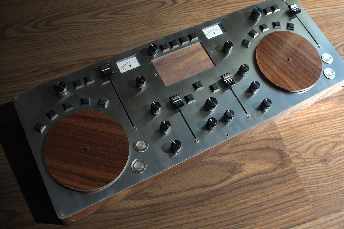 diy_midi_controller_fuzzywobble_1200x800.jpg