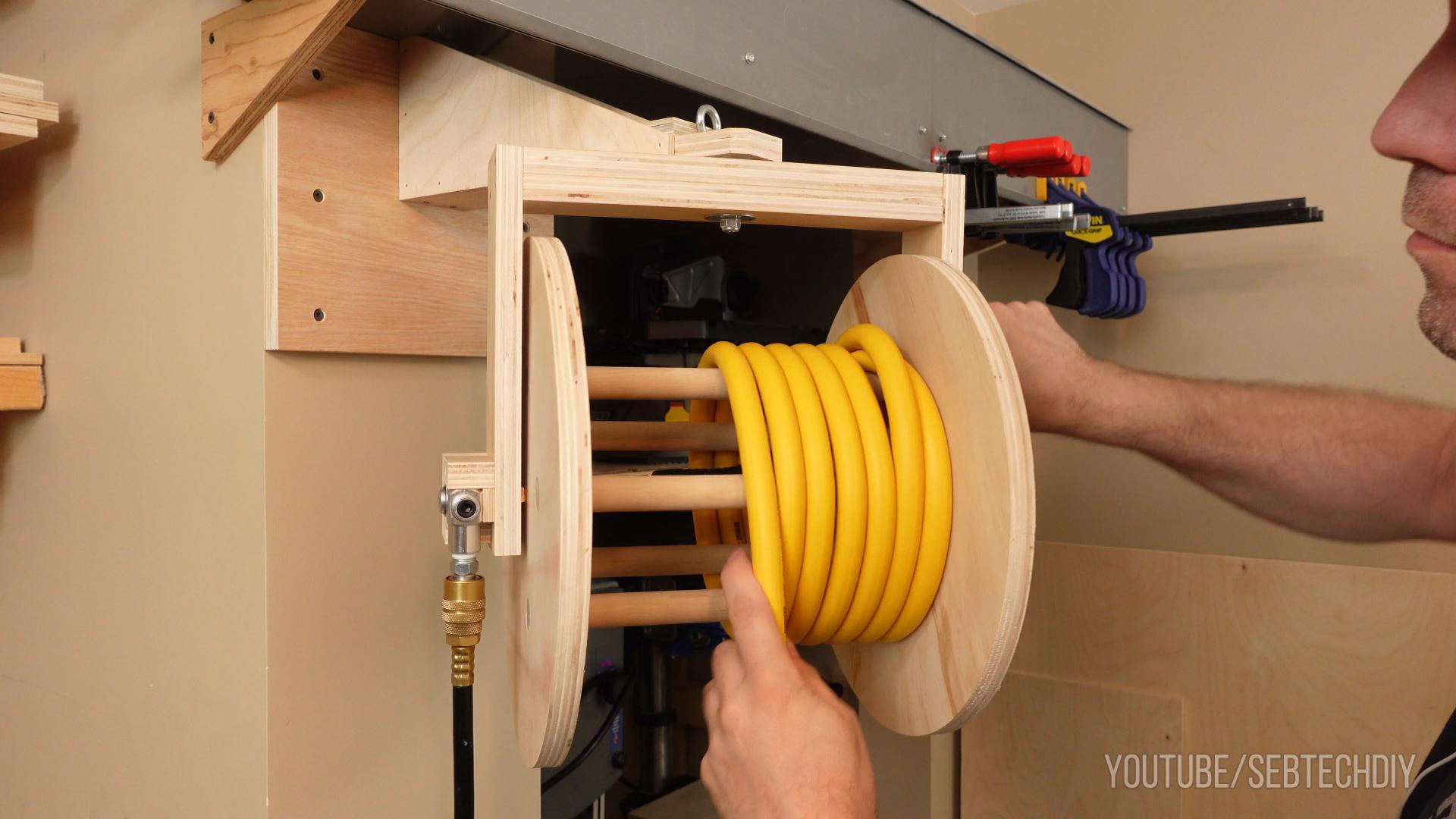 diy_wooden_air_hose_reel_from_plywood-2U.jpg