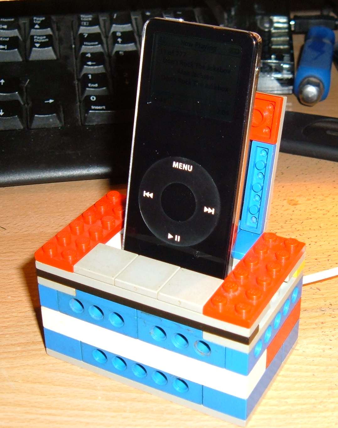 dock with iPod.jpg