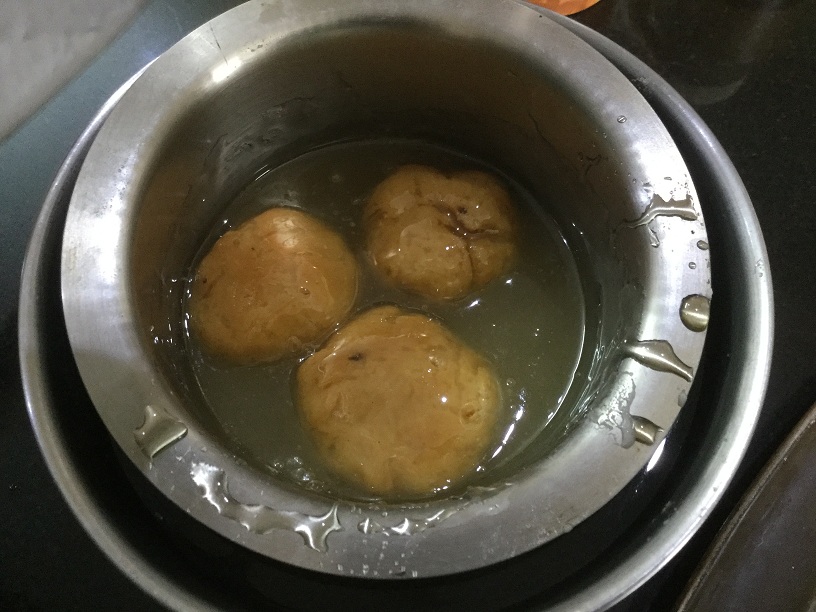 dough balls in syrup.jpg