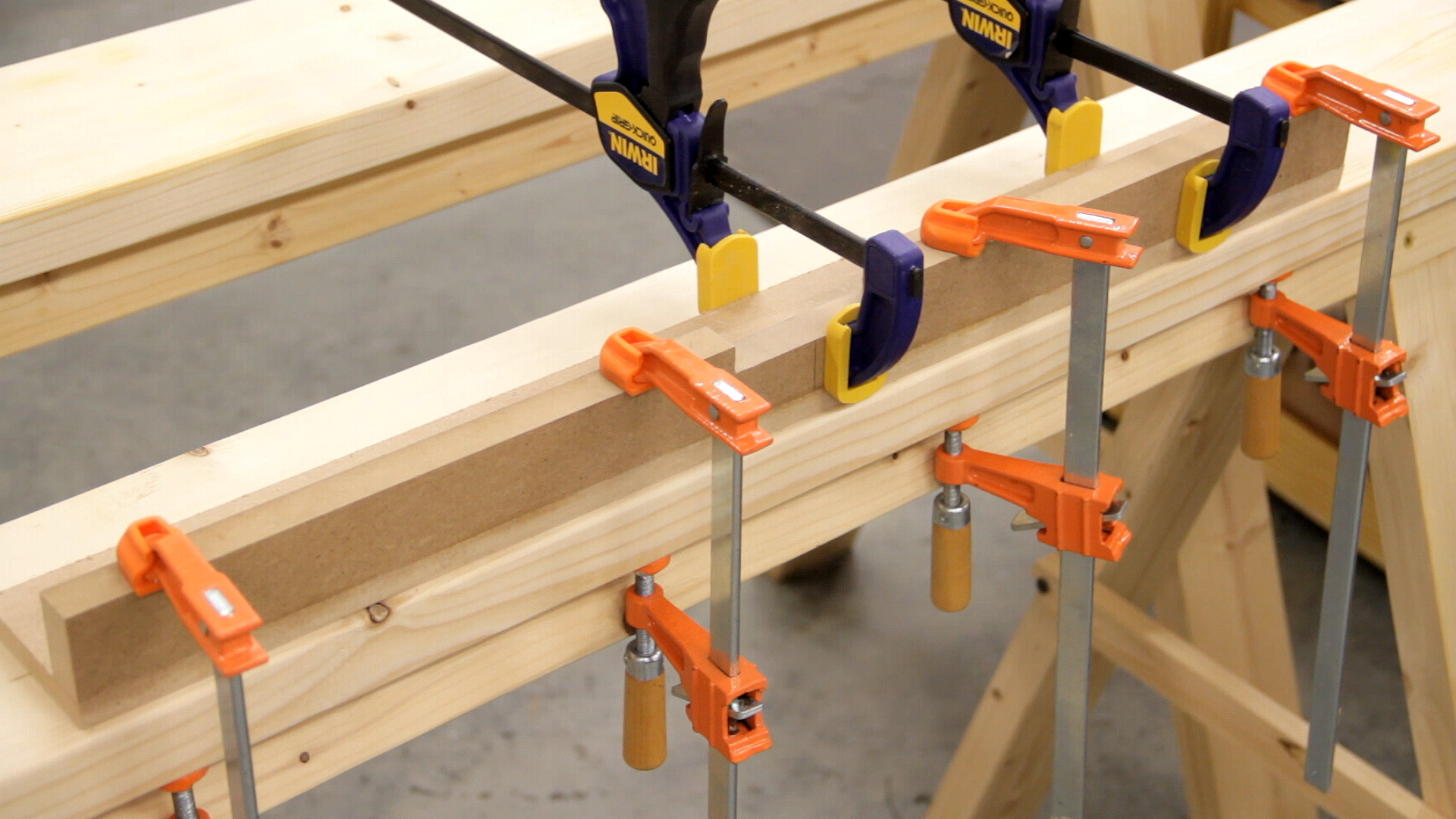 drill-press-table-gluing-fence-01.jpg