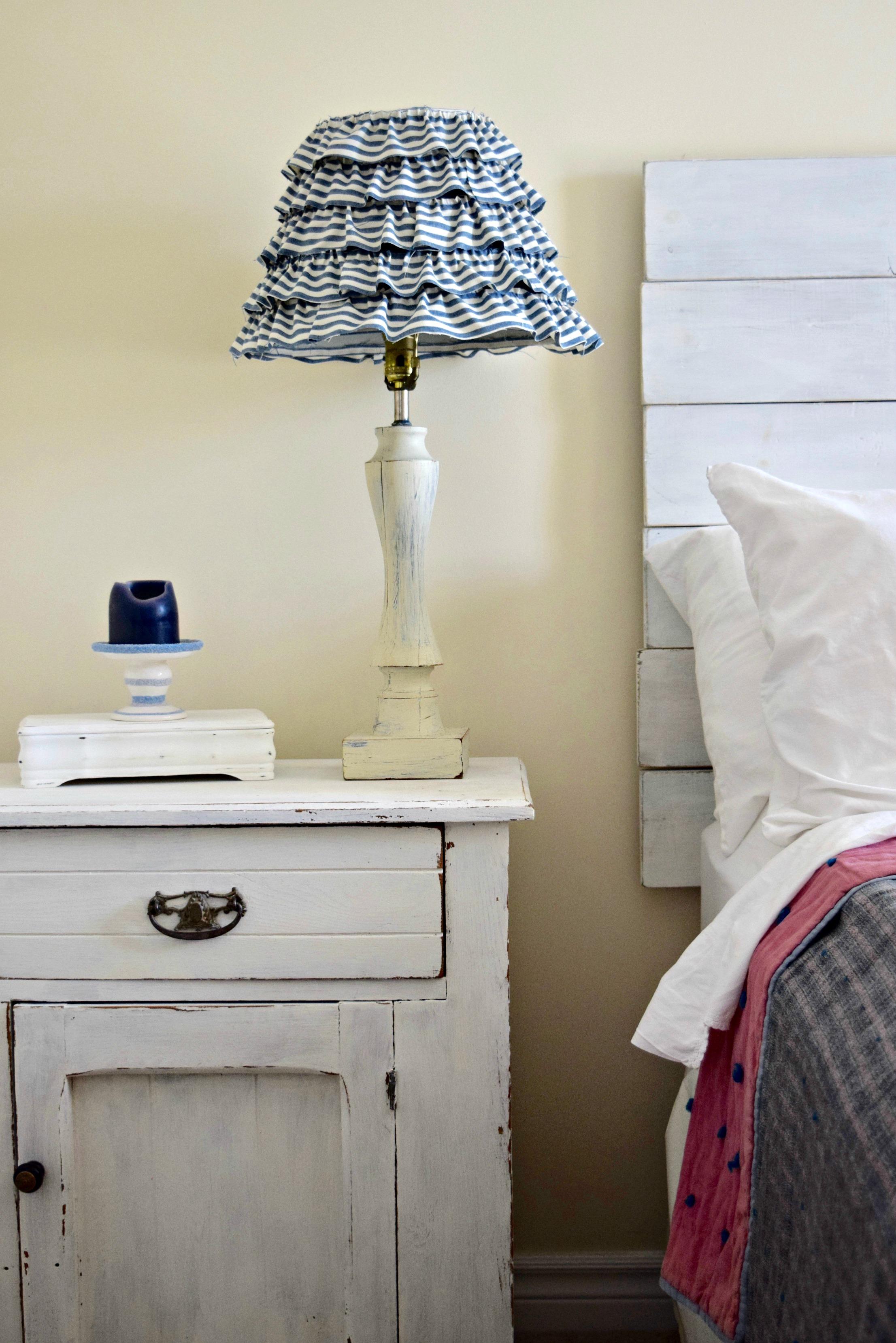 dump-find-lamp-recreated-paint-fabric-vintage-inspired-rustic-diy-recreateddesigns.jpg