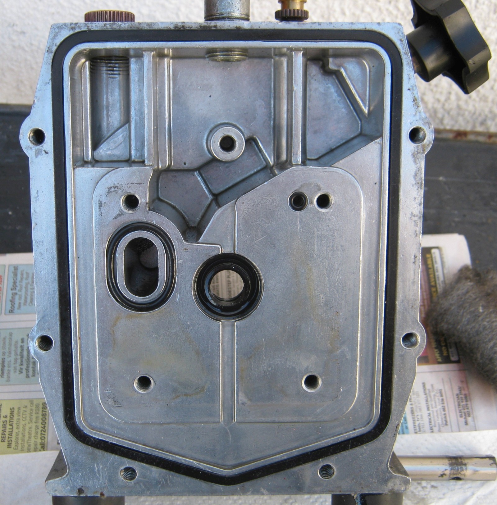 dv85 shaft seal.JPG