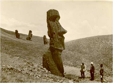 easter_island_head_full.jpg