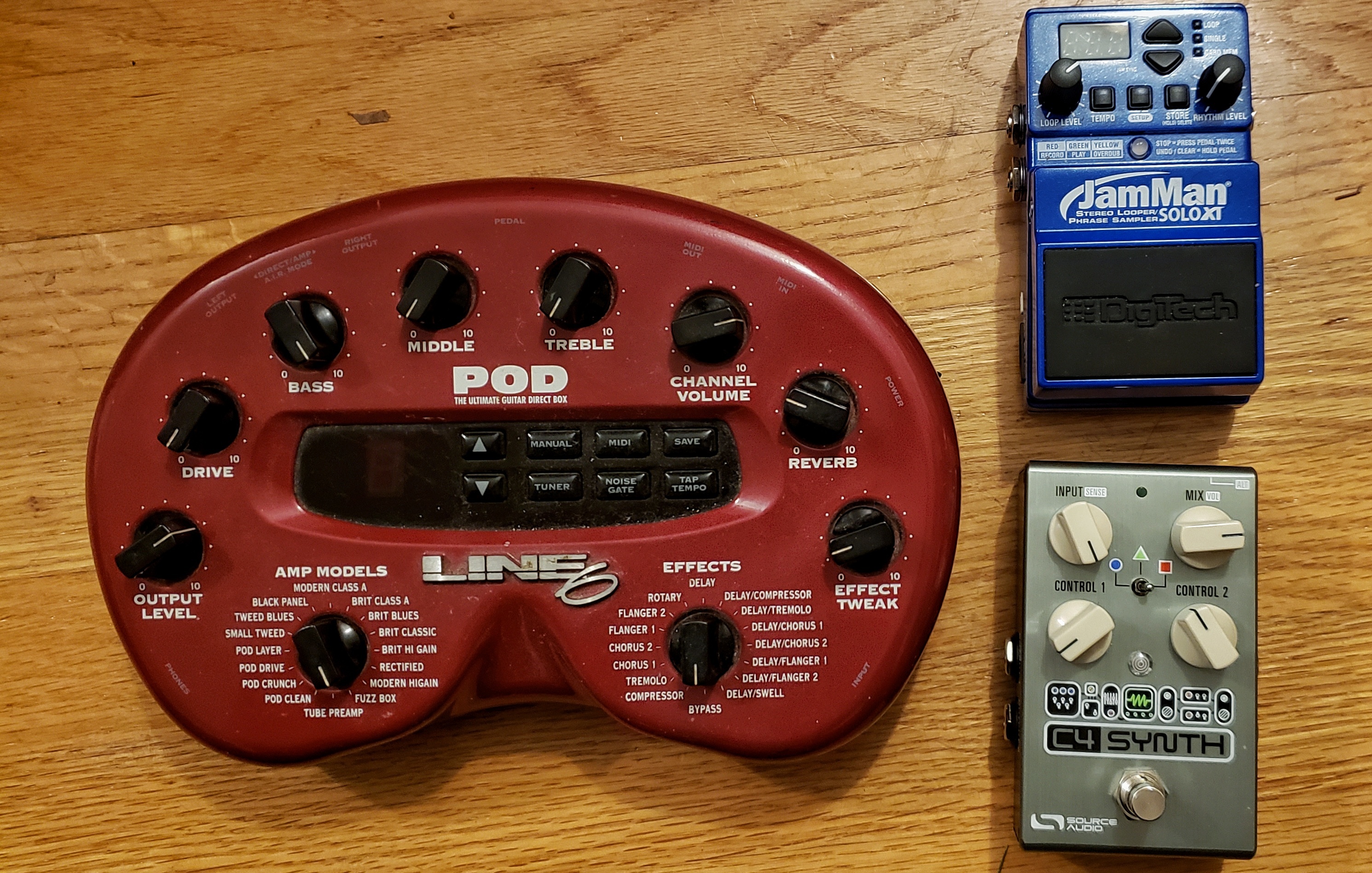 effects pedals.jpeg