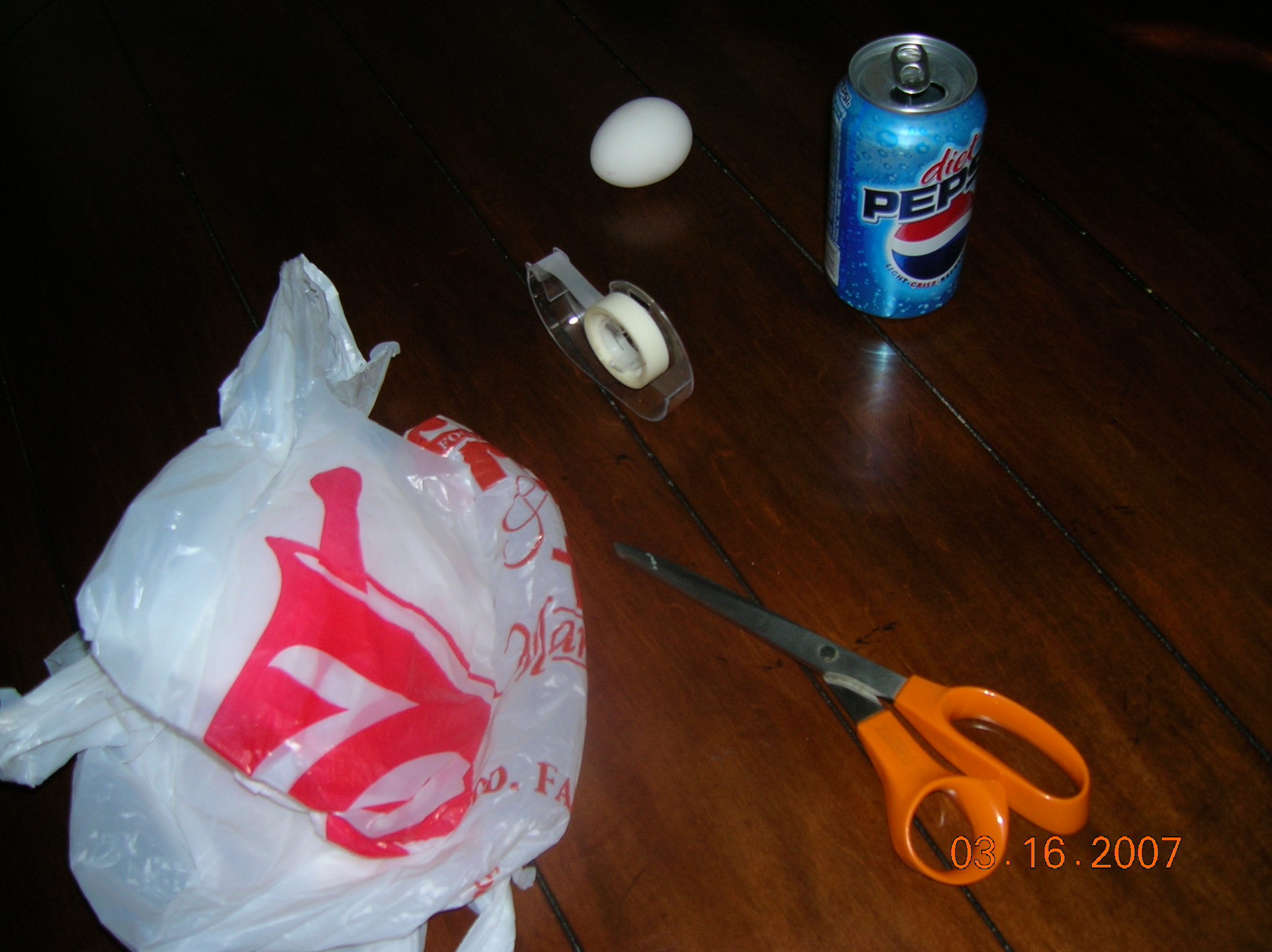 egg drop instructable pics 001.jpg