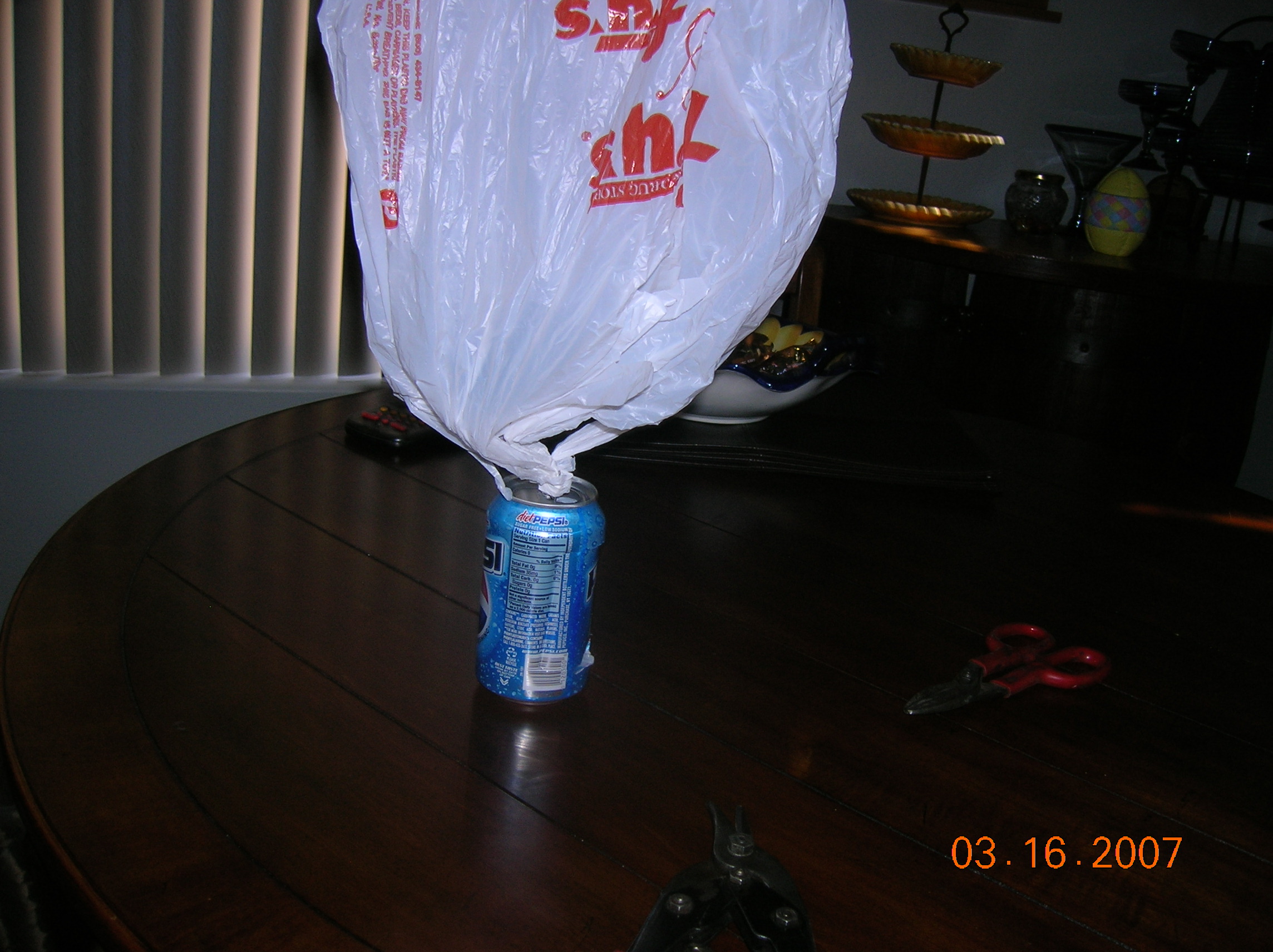 egg drop instructable pics 012.jpg