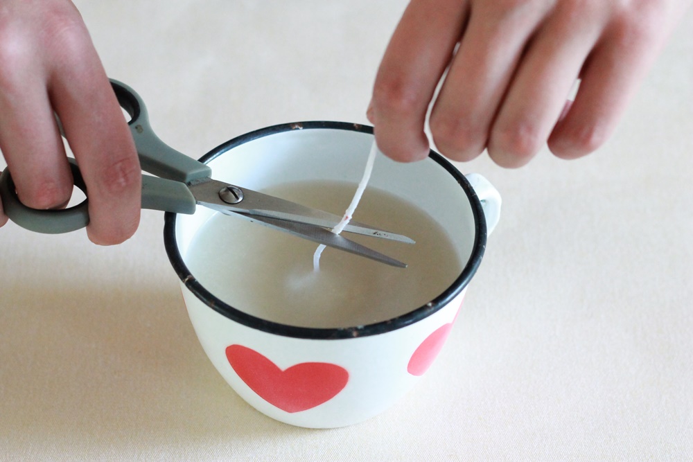 enamel_cup_citronella_candle_3.JPG