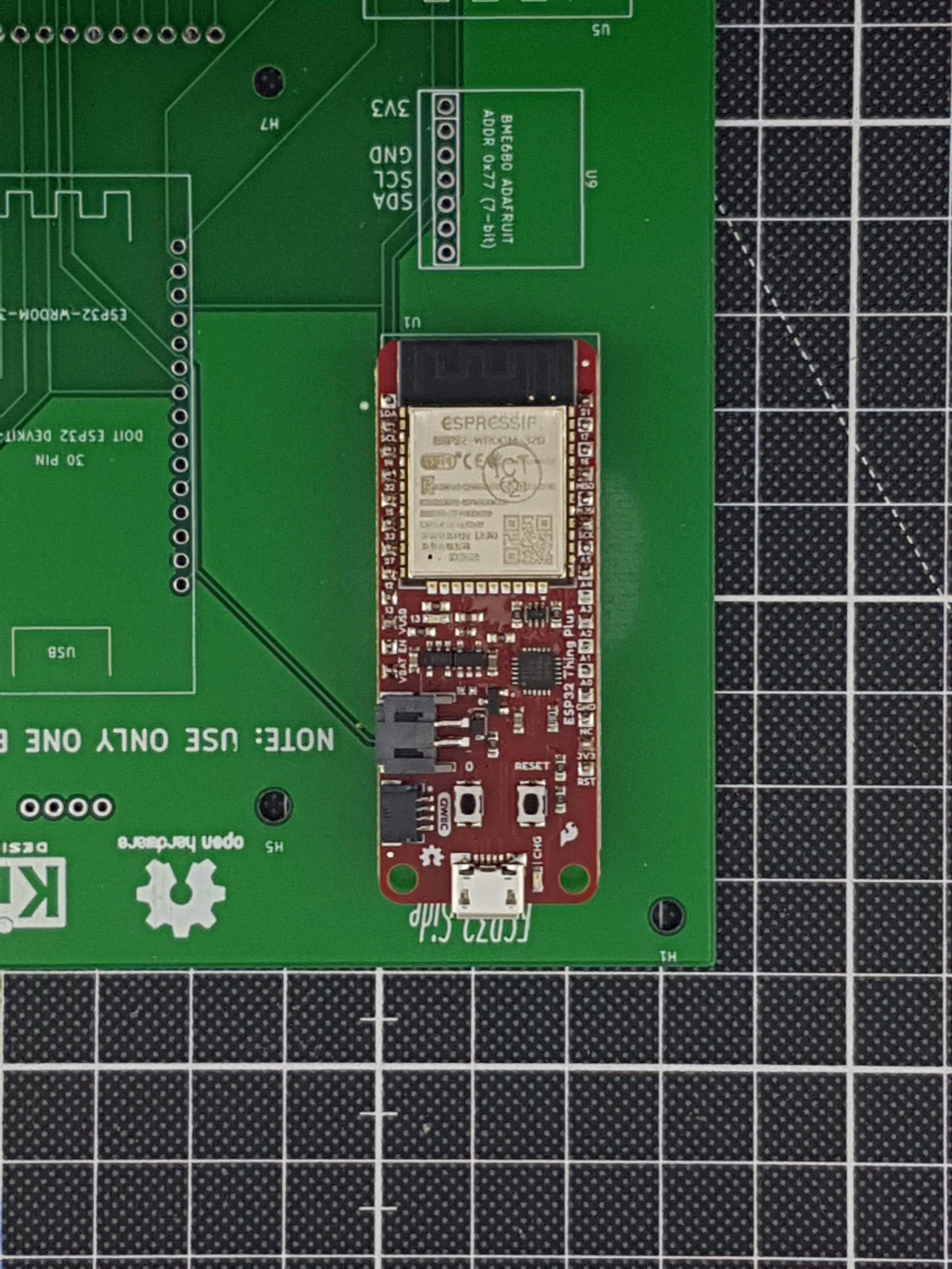 esp32-things-plus.jpg