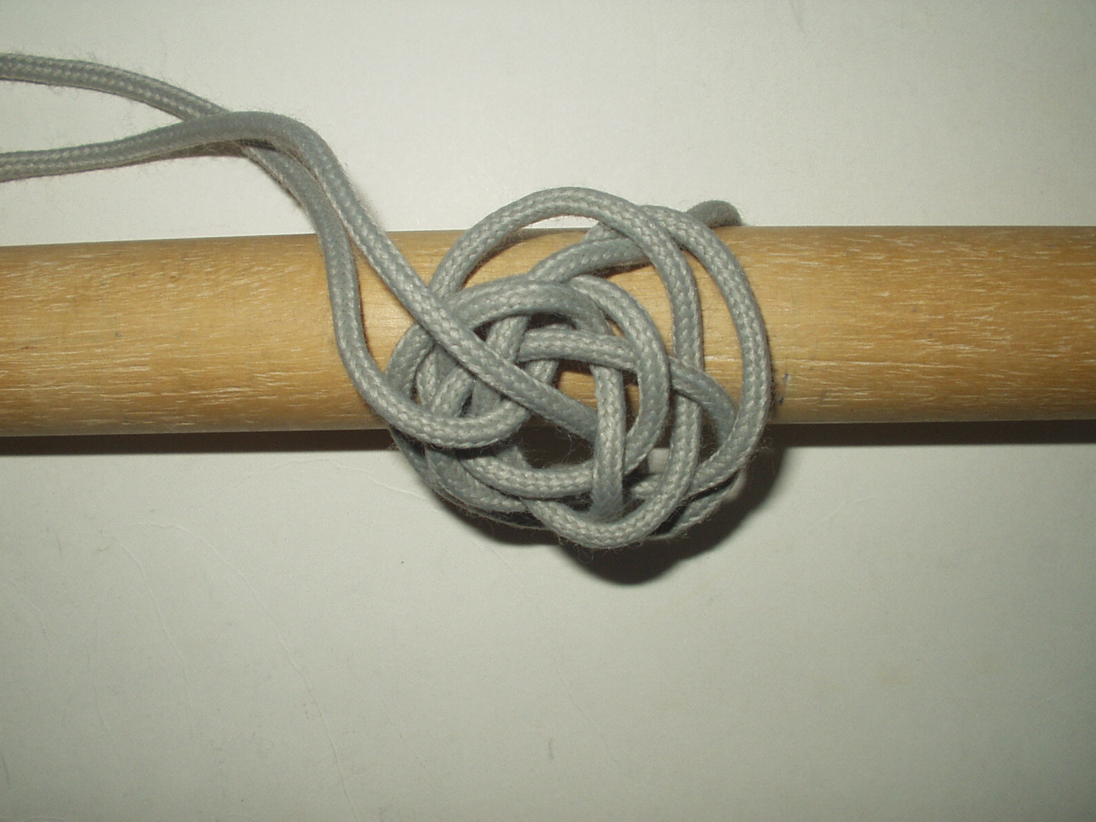 extended lanyard knot 002.JPG