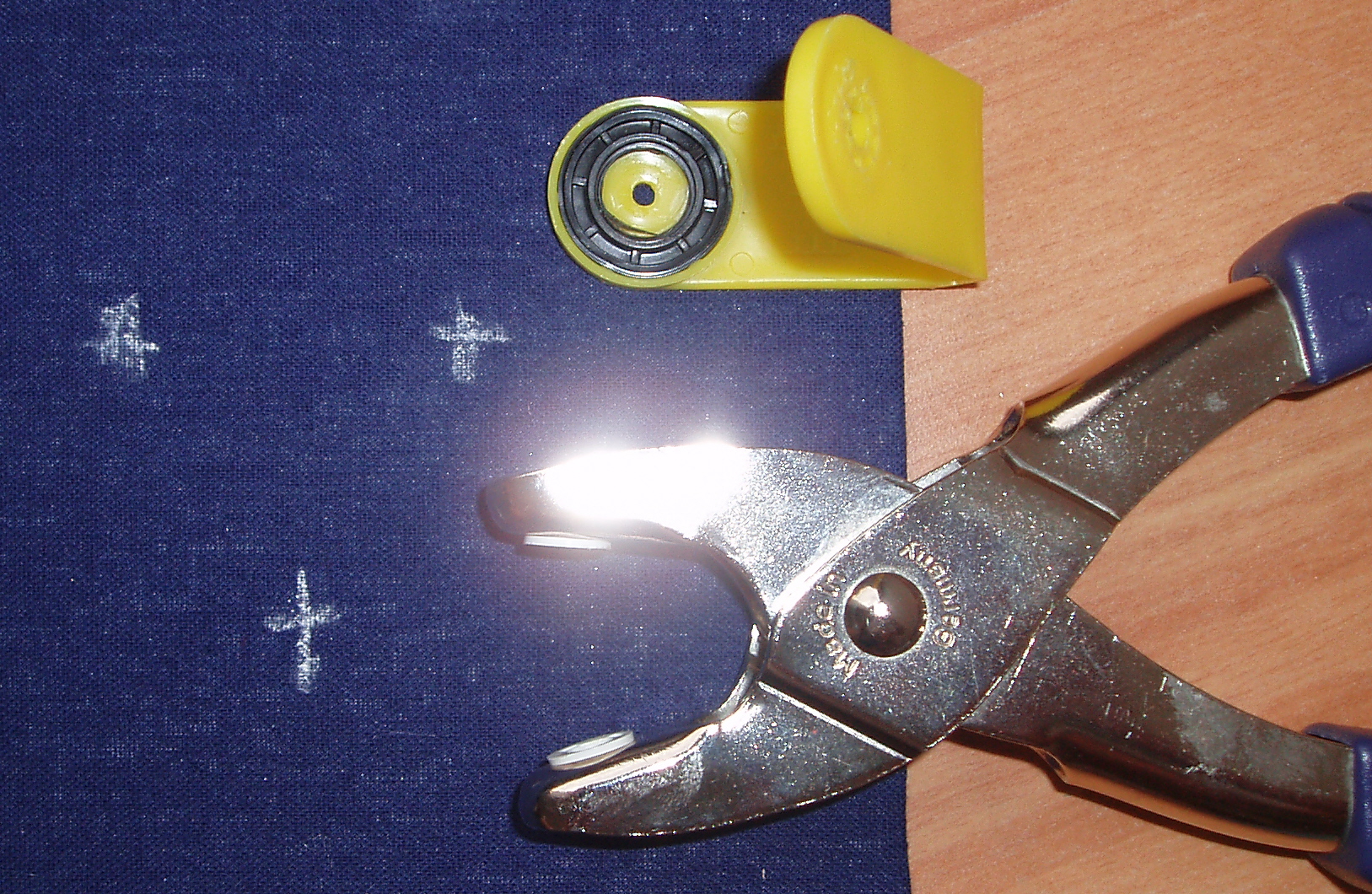 eyelet tool2.jpg